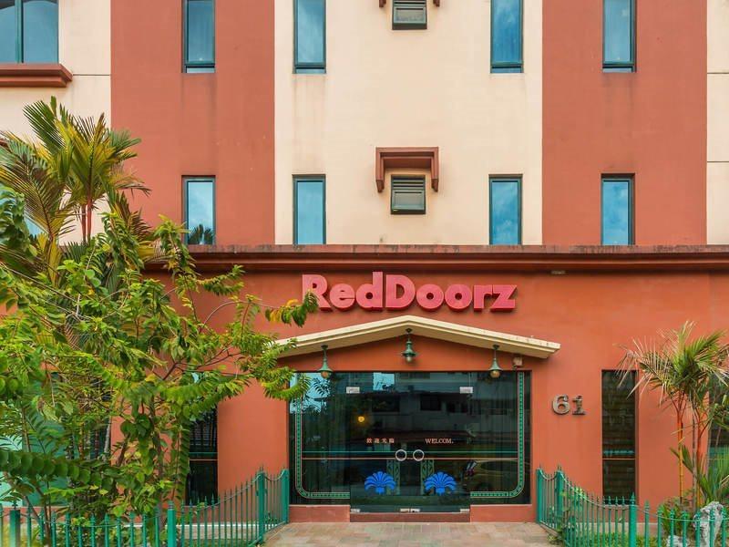 Готель Reddoorz At Geylang Сінгапур Екстер'єр фото