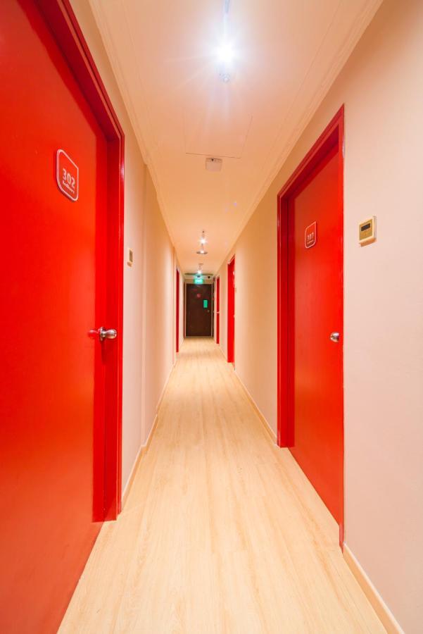 Готель Reddoorz At Geylang Сінгапур Екстер'єр фото