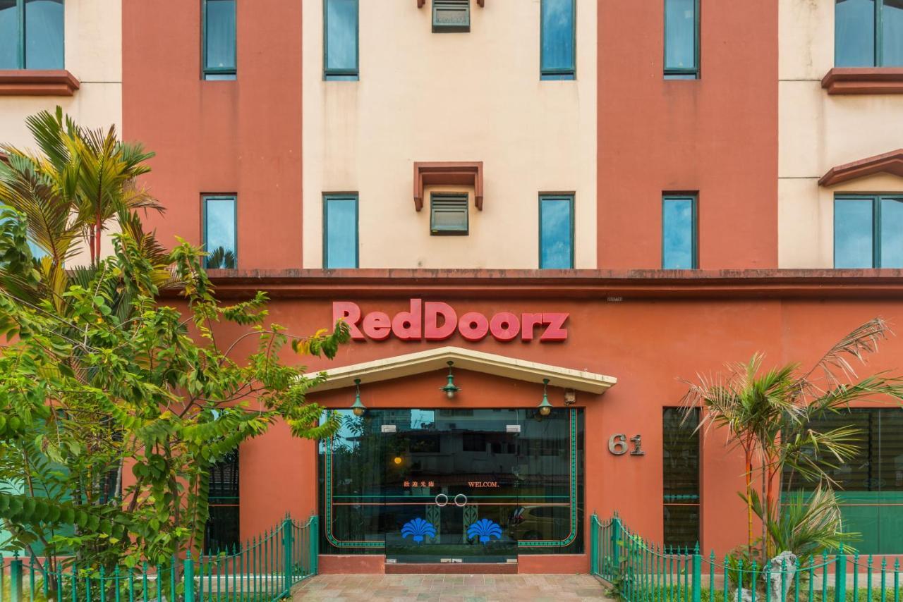 Готель Reddoorz At Geylang Сінгапур Екстер'єр фото